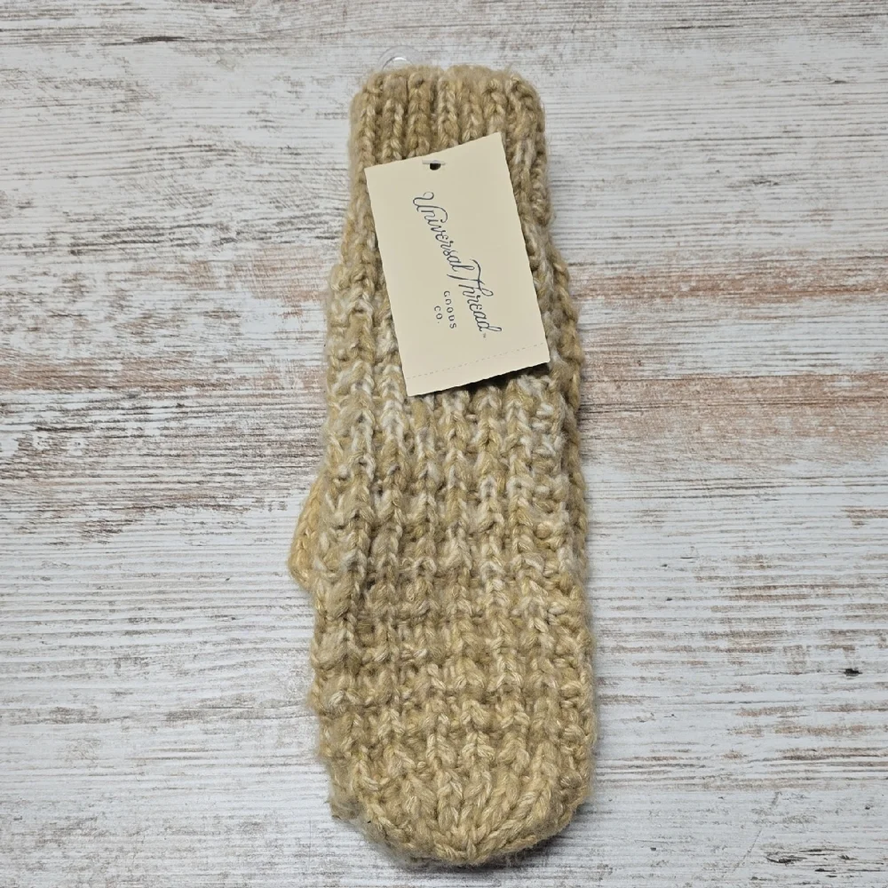 Universal Thread | Tan Ombre Mittens | OSFM